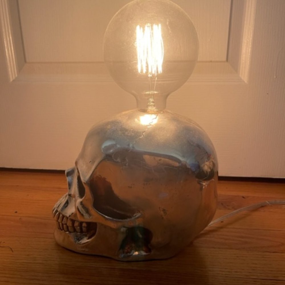 Silver Skull Table Lamp